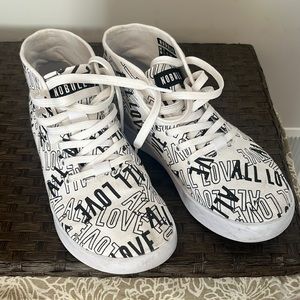 NOBULL printed “all love” midi trainers. Women’s size 8.